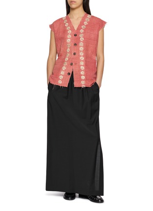 模特儿示范图 - 点击放大 - KARTIK RESEARCH - Kantha Embroidered Frayed Trim Cotton Vest