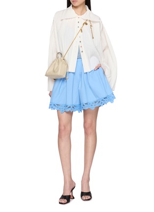 模特儿示范图 - 点击放大 - EENK - Pleated Cape Layer Button Up Shirt