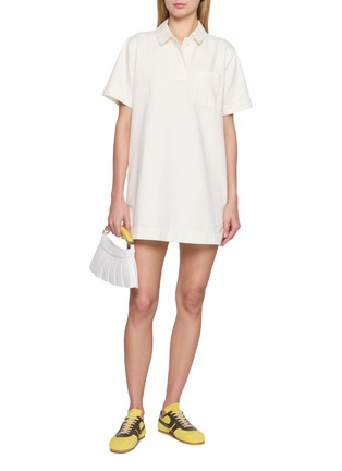 模特儿示范图 - 点击放大 - LACOSTE - Light Wash Denim Mini Dress