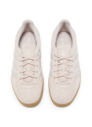 模特儿示范图 - 点击放大 - ADIDAS - 女款 GAZELLE INDOOR 系带运动鞋