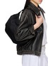 模特儿示范图 - 点击放大 - NOTHING WRITTEN - HT Suede Shoulder Bag