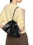 模特儿示范图 - 点击放大 - NOTHING WRITTEN - Nella Strap Bag