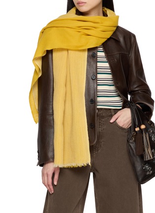 模特儿示范图 - 点击放大 - LANE’S - Bicolour Herringbone Wool Cashmere Scarf