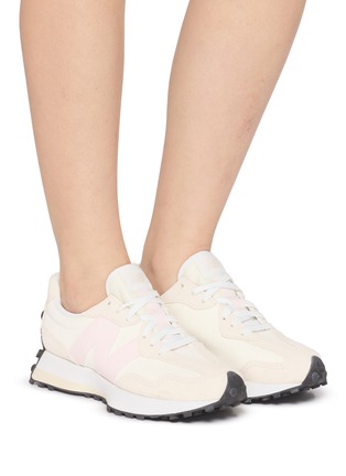 模特儿示范图 - 点击放大 - NEW BALANCE - 327 Women's Sneakers