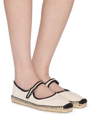 模特儿示范图 - 点击放大 - CASTAÑER - Padua Canvas Espadrille Mary Janes