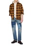 模特儿示范图 - 点击放大 - EDWIN - Distressed Patchwork Straight Leg Denim Jeans