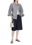 模特儿示范图 - 点击放大 - LAOWLA - Floral Embroidery Frayed Trim Cotton Linen Silk Jacket
