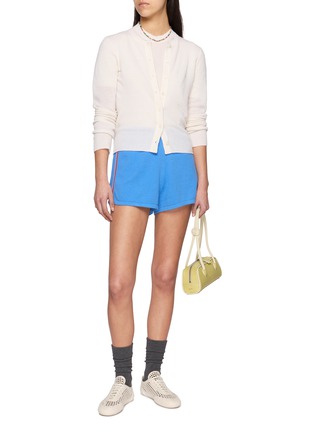 模特儿示范图 - 点击放大 - GUEST IN RESIDENCE - Compass Jane Cashmere Cardigan