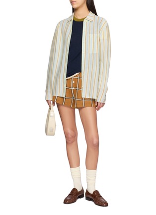 模特儿示范图 - 点击放大 - GUEST IN RESIDENCE - Picnic Plaid Silk Linen Shorts