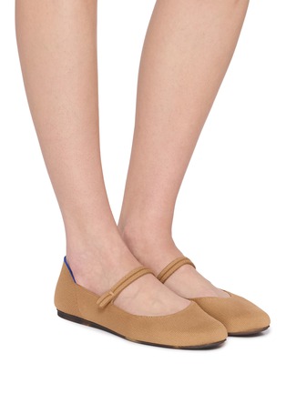模特儿示范图 - 点击放大 - ROTHY'S - The Square Knit Mary Janes