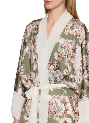  - DISTRICT BY MARGHERITA MAZZEI - Palm Tree Print Kimono Robe