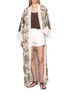 模特儿示范图 - 点击放大 - DISTRICT BY MARGHERITA MAZZEI - Floral Print Kimono