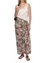 模特儿示范图 - 点击放大 - DISTRICT BY MARGHERITA MAZZEI - Floral Print Pareo