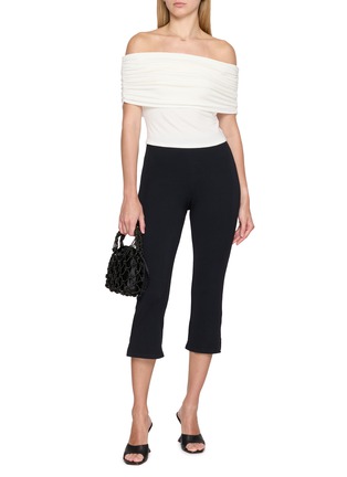 模特儿示范图 - 点击放大 - DETERM - Collagen Ribbed Capri Pants