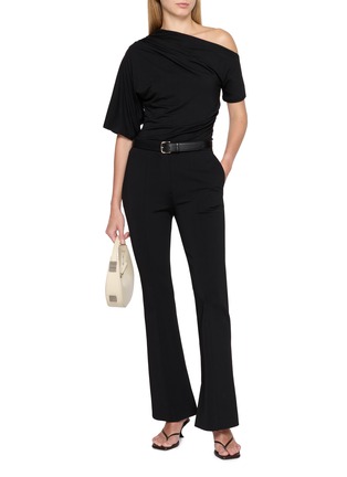 模特儿示范图 - 点击放大 - DETERM - Collagen Off Shoulder Draped Top
