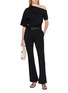 模特儿示范图 - 点击放大 - DETERM - Collagen Off Shoulder Draped Top