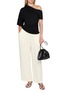 模特儿示范图 - 点击放大 - DETERM - Drawstring Waistband Collagen Satin Pants