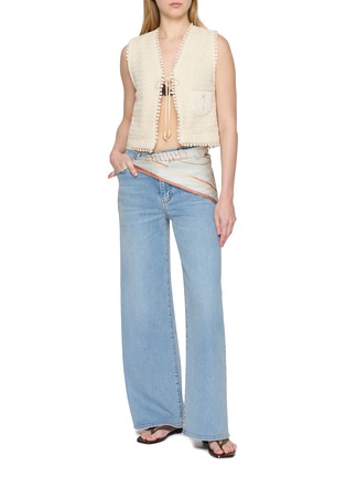 模特儿示范图 - 点击放大 - YOUNG N SANG - Hand Beads Layered Textured Vest