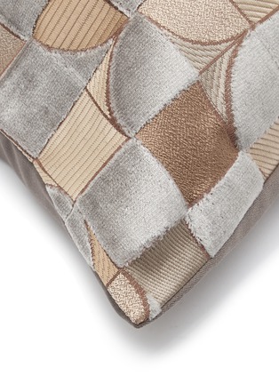细节 –点击放大 - FRETTE - Luxury Avant Garde Cushion Cover — Gold