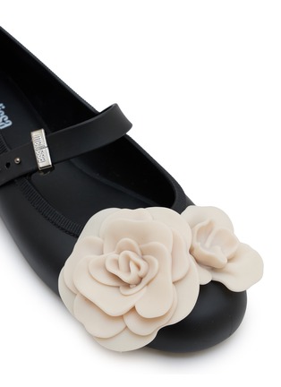 细节 - 点击放大 - MELISSA SHOES - Soft Ballerina Petals PVC Mary Janes