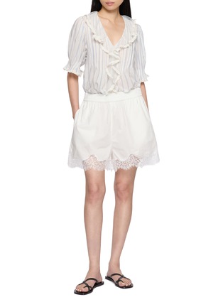 模特儿示范图 - 点击放大 - DÔEN - Henri Striped Ruffle-Trimmed Blouse
