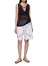 模特儿示范图 - 点击放大 - RELAX RE-LUX - Tenno Floral Embroidered Stripe Panel Shorts