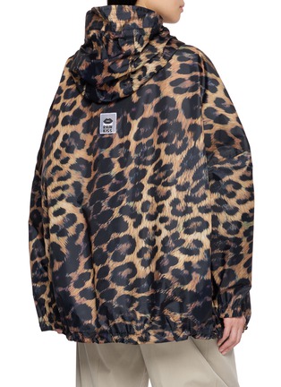 背面 - 点击放大 - RAINKISS - Dark Leopard Print Anorak Rain Jacket
