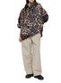 模特儿示范图 - 点击放大 - RAINKISS - Dark Leopard Print Anorak Rain Jacket