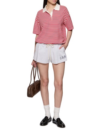 模特儿示范图 - 点击放大 - JEFF BRUSSELS - Short Sleeve Striped Polo Knit Top