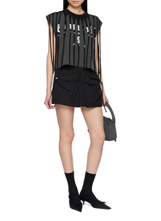 模特儿示范图 - 点击放大 - BONBOM - Slash Cut Tiger Logo Layered T-Shirt