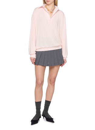 模特儿示范图 - 点击放大 - BONBOM - Layered V-Neck Sweater