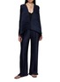 模特儿示范图 - 点击放大 - DAPHNE VALENTE - Synergy Pleated Jacket