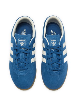 模特儿示范图 - 点击放大 - ADIDAS - 女款 GAZELLE LO PRO 系带运动鞋