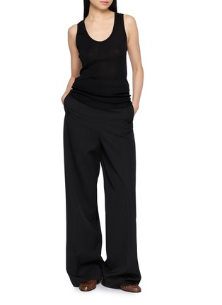 模特儿示范图 - 点击放大 - THE ROW - Cendrea Sleeveless Top