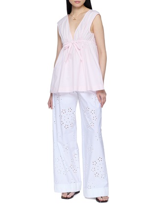 模特儿示范图 - 点击放大 - POSSE - Sleeveless Tie Front Cotton Poplin Top