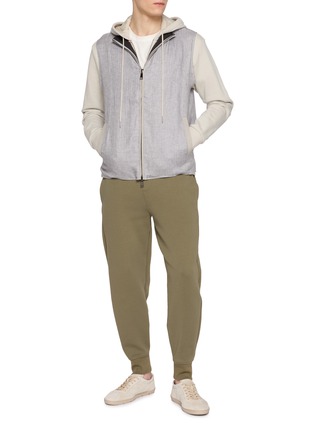 模特儿示范图 - 点击放大 - EQUIL - Reversible Zip Up Vest
