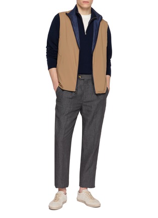 模特儿示范图 - 点击放大 - EQUIL - Reversible Zip Up Vest