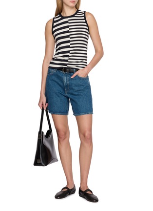 模特儿示范图 - 点击放大 - RAG & BONE - Kaia Denim Shorts