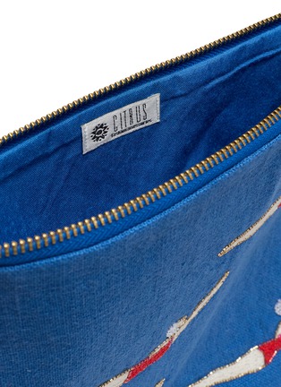 细节 - 点击放大 - BENARAS - Swim Girl Embroidered Canvas Pouch