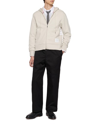 模特儿示范图 - 点击放大 - THOM BROWNE - Wide Leg Cotton Twill Chap Painter Pants
