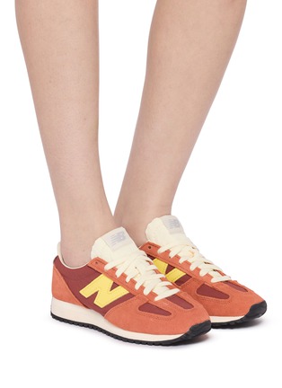 模特儿示范图 - 点击放大 - NEW BALANCE - 471 Unisex Sneakers