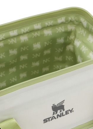 细节 –点击放大 - STANLEY - X Nelly Korda The All Day Julienne Mini Cooler 7.4qt — Nelly Korda Pinstripe