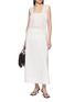 模特儿示范图 - 点击放大 - POSSE - Harriet Sleeveless Broderie Anglaise Top