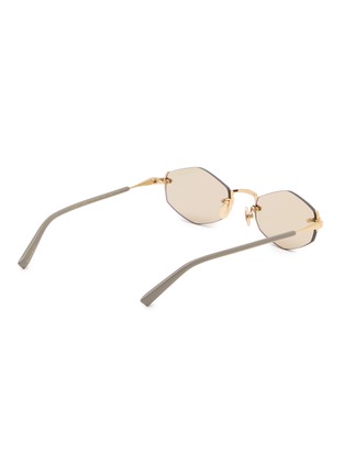 模特儿示范图 - 点击放大 - GAST - Lunar Metal Polygonal Sunglasses
