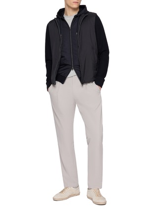 模特儿示范图 - 点击放大 - HERNO - Hooded Zip Up Cotton Jacket
