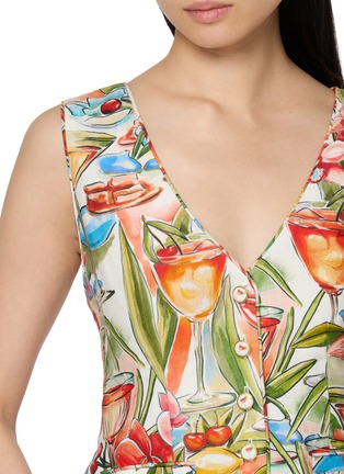  - FARM RIO - V-Neck Printed Vest