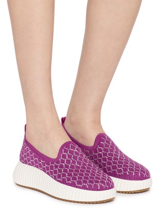 模特儿示范图 - 点击放大 - PEDDER RED - Dakota Rhinestone Embellished Knit Flats