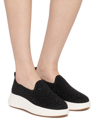 模特儿示范图 - 点击放大 - PEDDER RED - Dakota Rhinestone Embellished Knit Flats