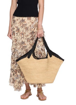 模特儿示范图 - 点击放大 - LIMAIA - Mino Raffia Tote Bag