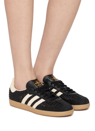 模特儿示范图 - 点击放大 - ADIDAS - Samba OG Woven Women's Sneakers
